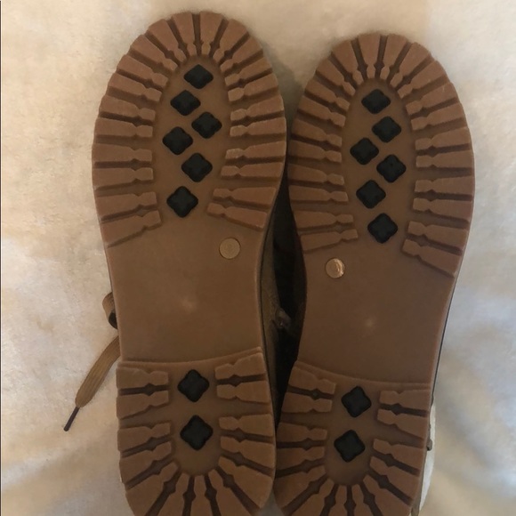 Boots - Picture 2 of 4